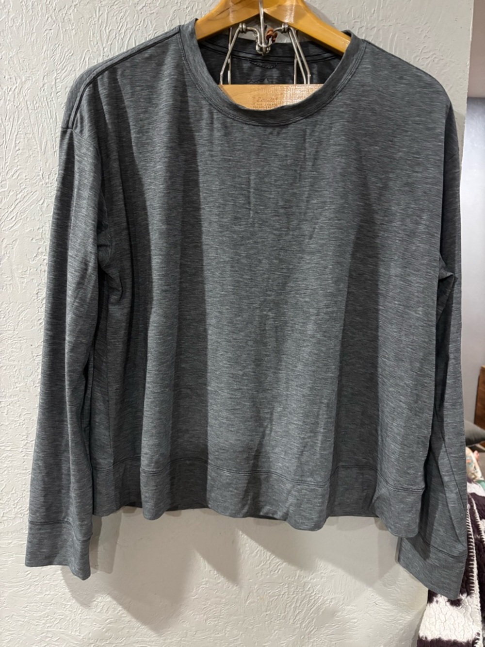 Patagonia Lightweight Capilene Grey Long Sleeved Crewneck Shirt size Large
